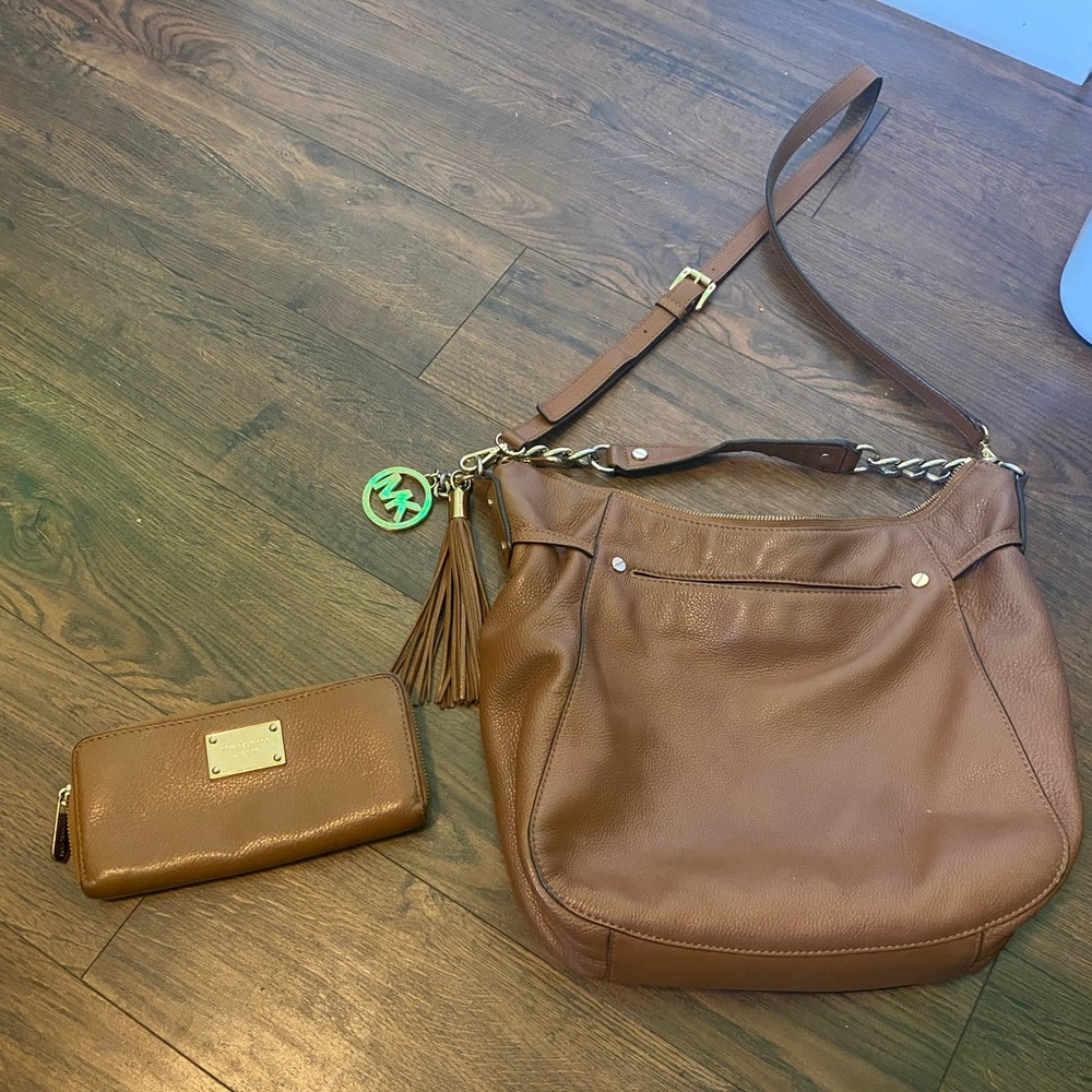 Michae Kors bag and wallet set
